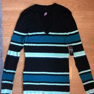 black V-neck long sleeve